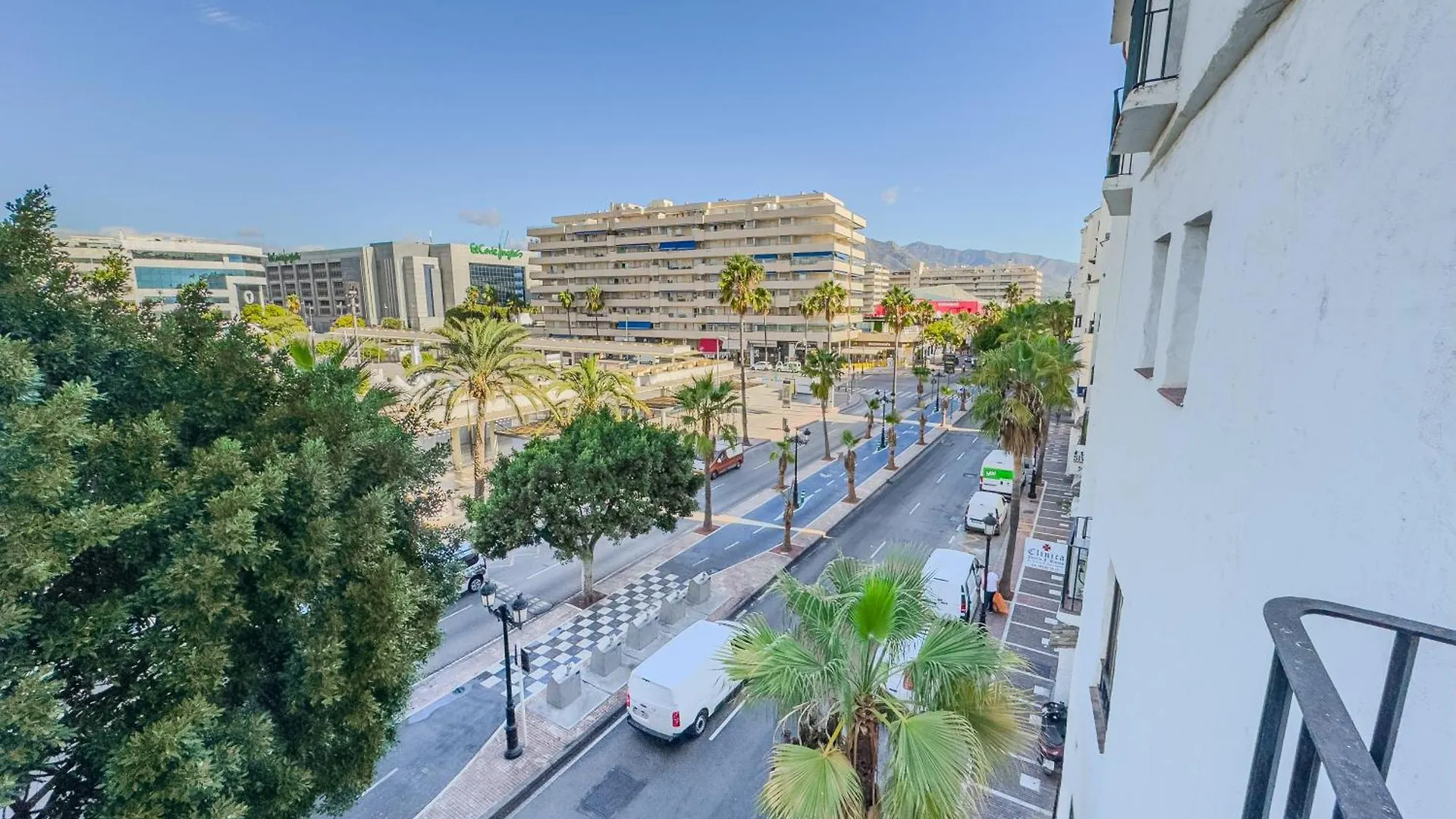 Marbella Banus Living location